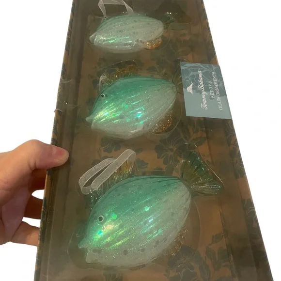 NWT Tommy Bahama Blown Glass Blue Fish Christmas Ornaments Set Of 3 In Box - Picture 2 of 6